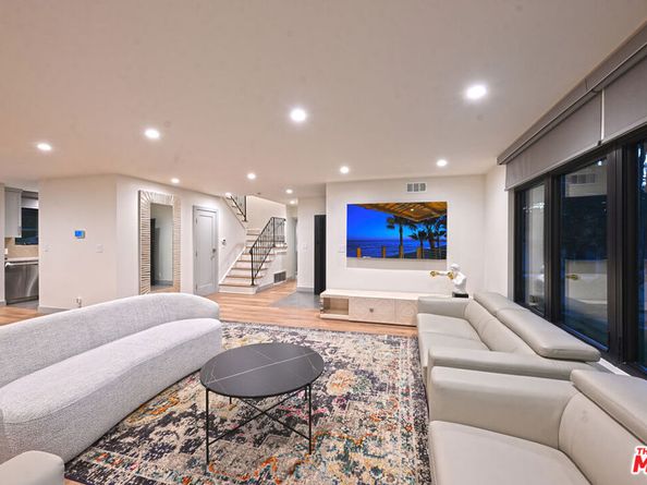 15204 Valley Vista Boulevard, Sherman Oaks CA 91403