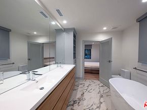15204 Valley Vista Boulevard, Sherman Oaks CA 91403