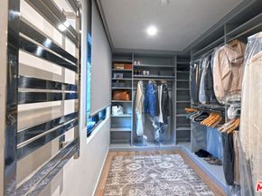 15204 Valley Vista Boulevard, Sherman Oaks CA 91403
