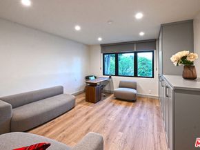 15204 Valley Vista Boulevard, Sherman Oaks CA 91403
