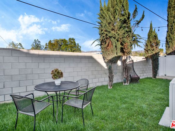 1837 N Brighton Street, Burbank CA 91506