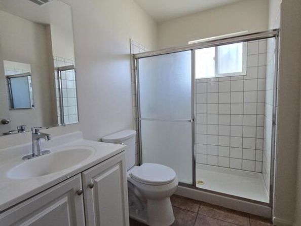 9004 S San Pedro Street, Los Angeles CA 90003