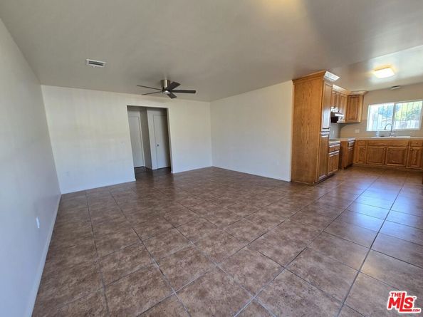 9004 S San Pedro Street, Los Angeles CA 90003