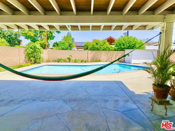 13127 Hartland Street, North Hollywood CA 91605