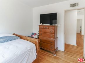 13127 Hartland Street, North Hollywood CA 91605
