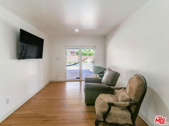 13127 Hartland Street, North Hollywood CA 91605