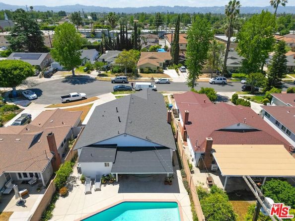 13127 Hartland Street, North Hollywood CA 91605