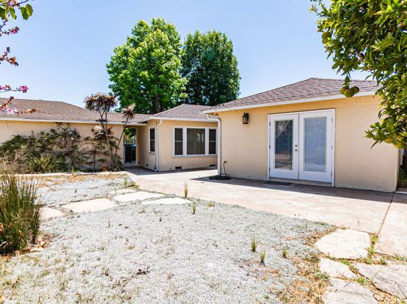 8536 Mcconnell Avenue, Los Angeles CA 90045