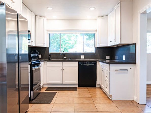 8536 Mcconnell Avenue, Los Angeles CA 90045