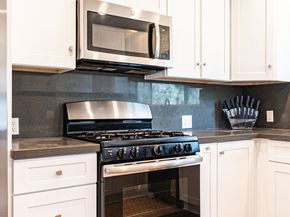 8536 Mcconnell Avenue, Los Angeles CA 90045
