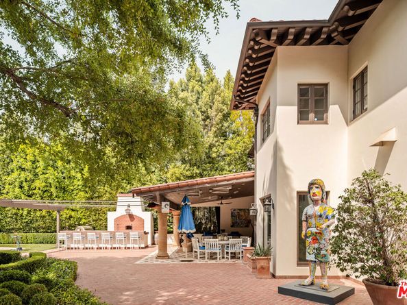 4009 Valley Meadow Road, Encino CA 91436