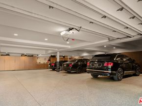 4009 Valley Meadow Road, Encino CA 91436
