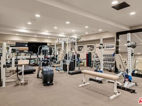 4009 Valley Meadow Road, Encino CA 91436