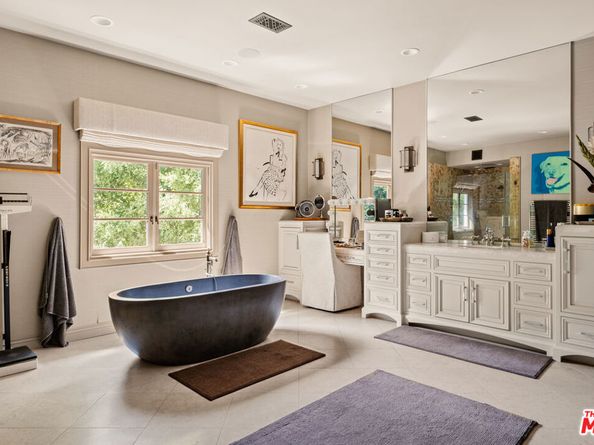 4009 Valley Meadow Road, Encino CA 91436