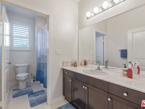 12000 Jackson Square Court, Hawthorne CA 90250