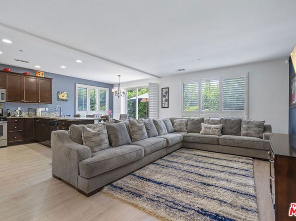 12000 Jackson Square Court, Hawthorne CA 90250