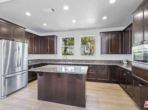 12000 Jackson Square Court, Hawthorne CA 90250