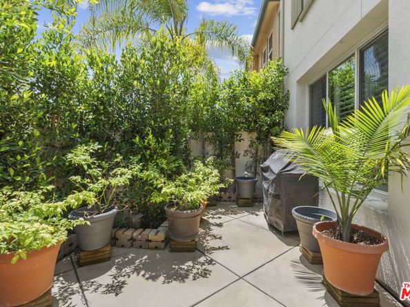 12000 Jackson Square Court, Hawthorne CA 90250