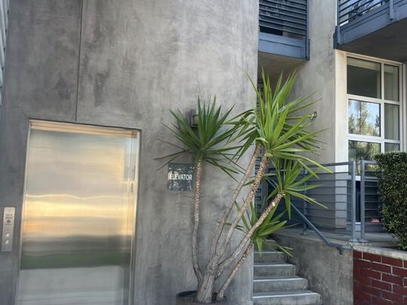 1912 Broadway 107, Santa Monica CA 90404