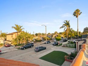 6727 7th Avenue, Los Angeles CA 90043