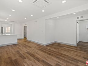 6727 7th Avenue, Los Angeles CA 90043