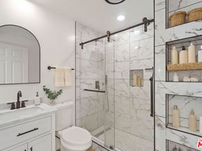 6727 7th Avenue, Los Angeles CA 90043