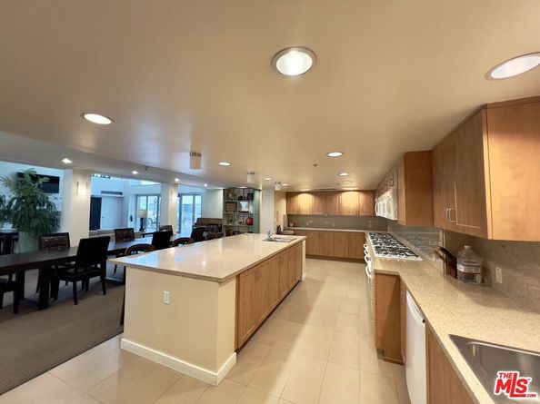 267 S San Pedro Street 221, Los Angeles CA 90012