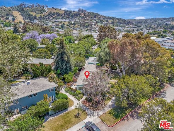 5513 Village, Los Angeles CA 90016