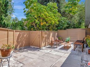 5513 Village, Los Angeles CA 90016