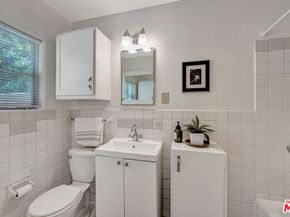 5513 Village, Los Angeles CA 90016