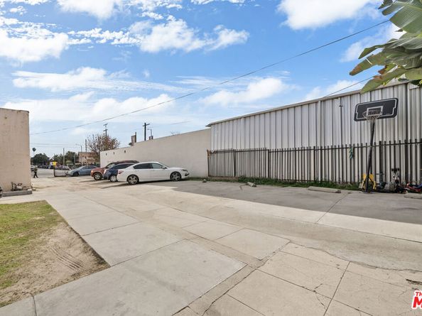 4441 Avalon Boulevard, Los Angeles CA 90011