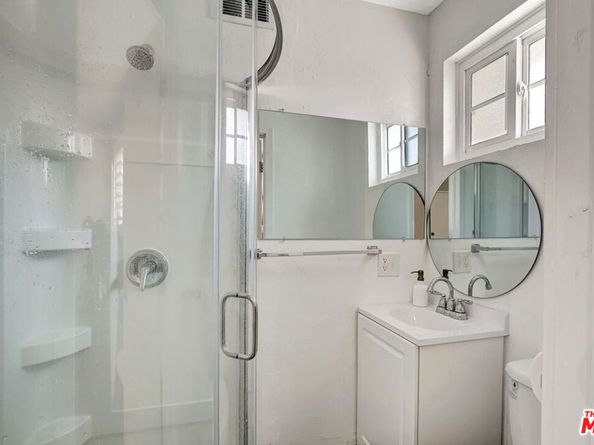 710 Venice Way 12, Inglewood CA 90302