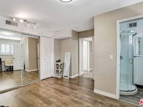 710 Venice Way 12, Inglewood CA 90302