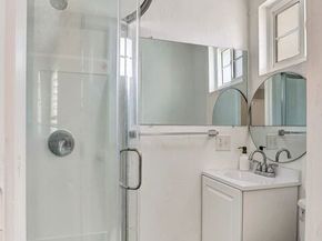 710 Venice Way 12, Inglewood CA 90302