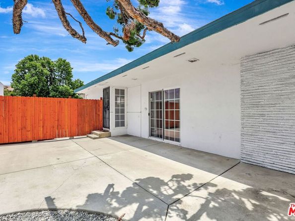 710 Venice Way 12, Inglewood CA 90302