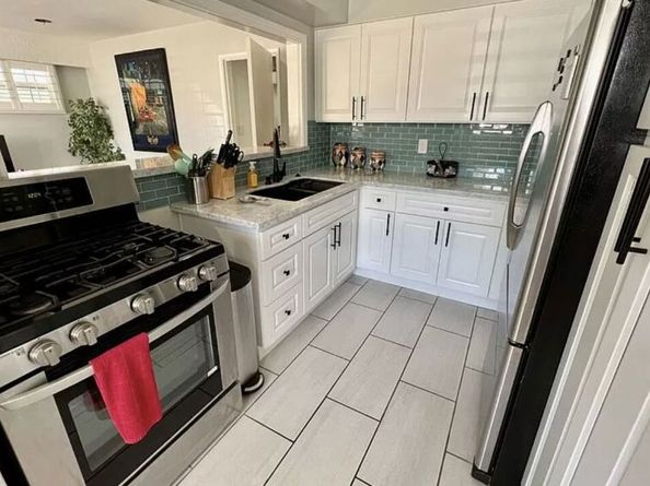 710 Venice Way 12, Inglewood CA 90302