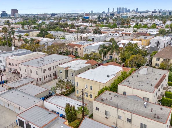 458 N Genesee Avenue, Los Angeles CA 90036