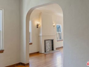 458 N Genesee Avenue, Los Angeles CA 90036