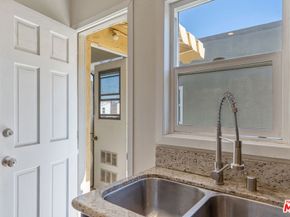 458 N Genesee Avenue, Los Angeles CA 90036