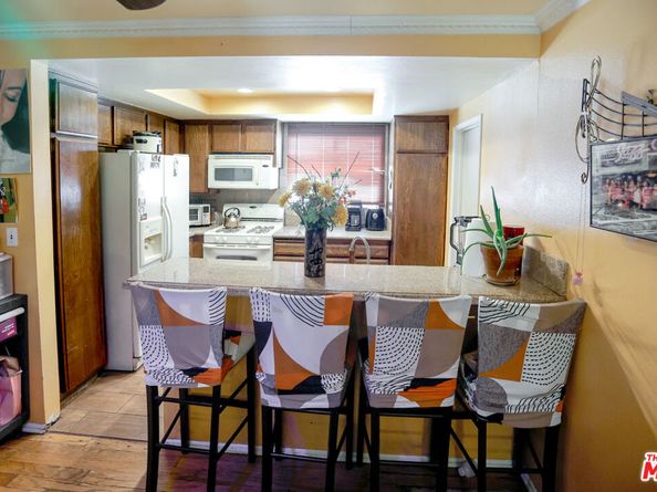 Undisclosed Address #25593387, Van Nuys CA 91405