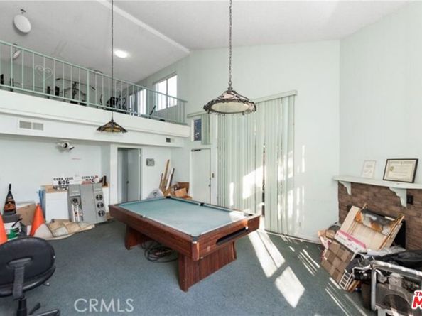 Undisclosed Address #25593387, Van Nuys CA 91405