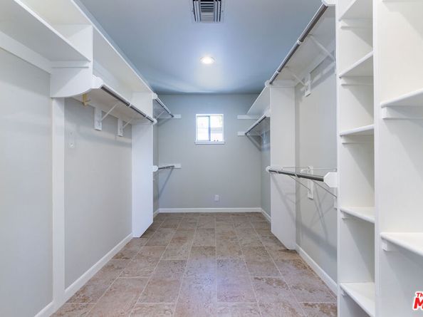 850 N Kenwood Street, Burbank CA 91505