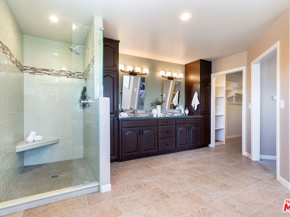 850 N Kenwood Street, Burbank CA 91505