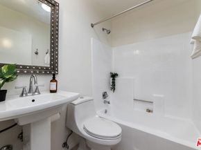850 N Kenwood Street, Burbank CA 91505