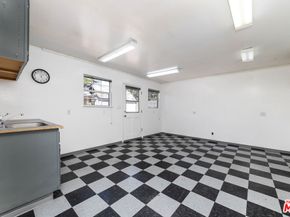 850 N Kenwood Street, Burbank CA 91505