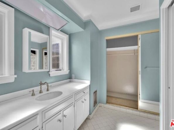 11378 Ovada Place, Los Angeles CA 90049