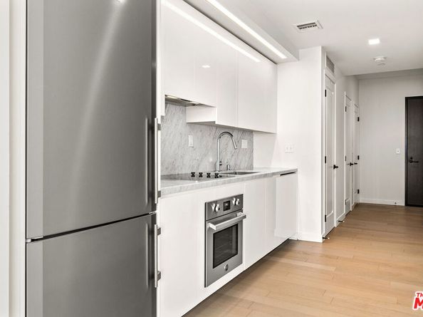 1050 S Grand Avenue 1405, Los Angeles CA 90015