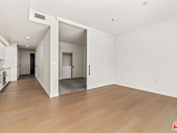 1050 S Grand Avenue 1405, Los Angeles CA 90015