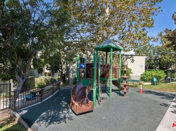 4905 Indian Wood Road 217, Culver City CA 90230