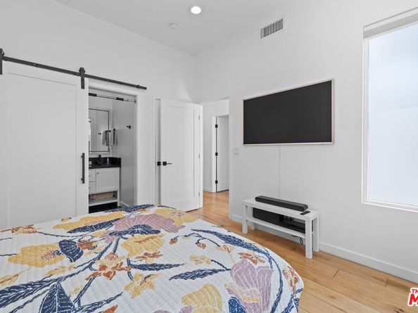 3170 Glenmanor Place, Los Angeles CA 90039